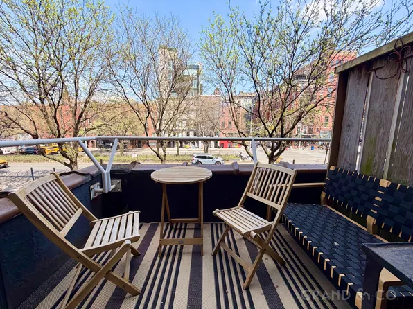 156 Sullivan St, New York, NY