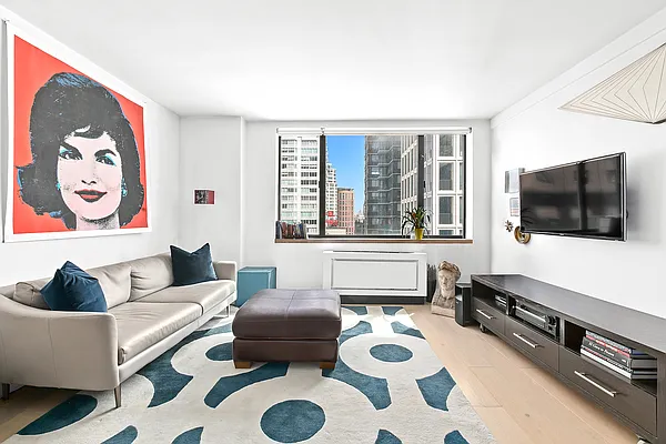 Rented by Compass | media 7