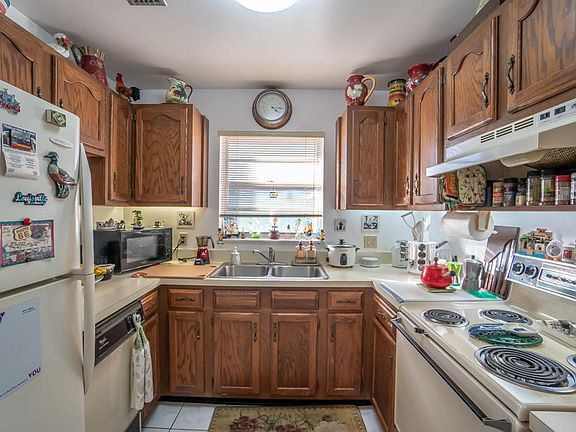 4th image of 28 Lake Vista Trl APT 206