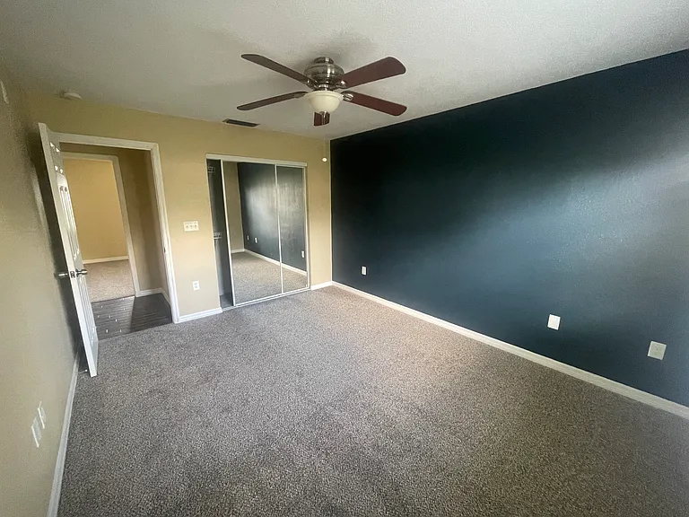 2205 Country Loop S — Photo 14