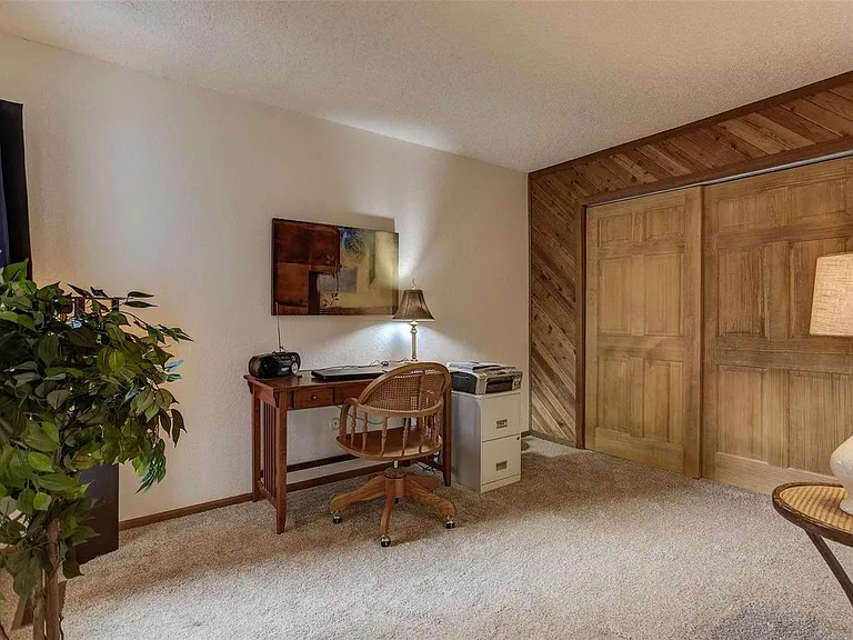 11761 Lincoln St — Photo 16