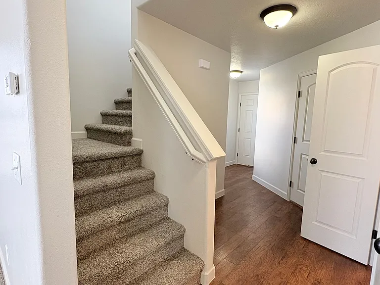 173 E Fiddlers Canyon Rd #1 — Photo 3