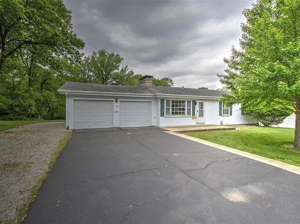 13 Circle Dr, Decatur, IL 62521