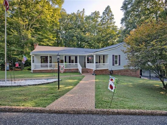 6964 Fox Mill Ct, Gloucester, VA 23061