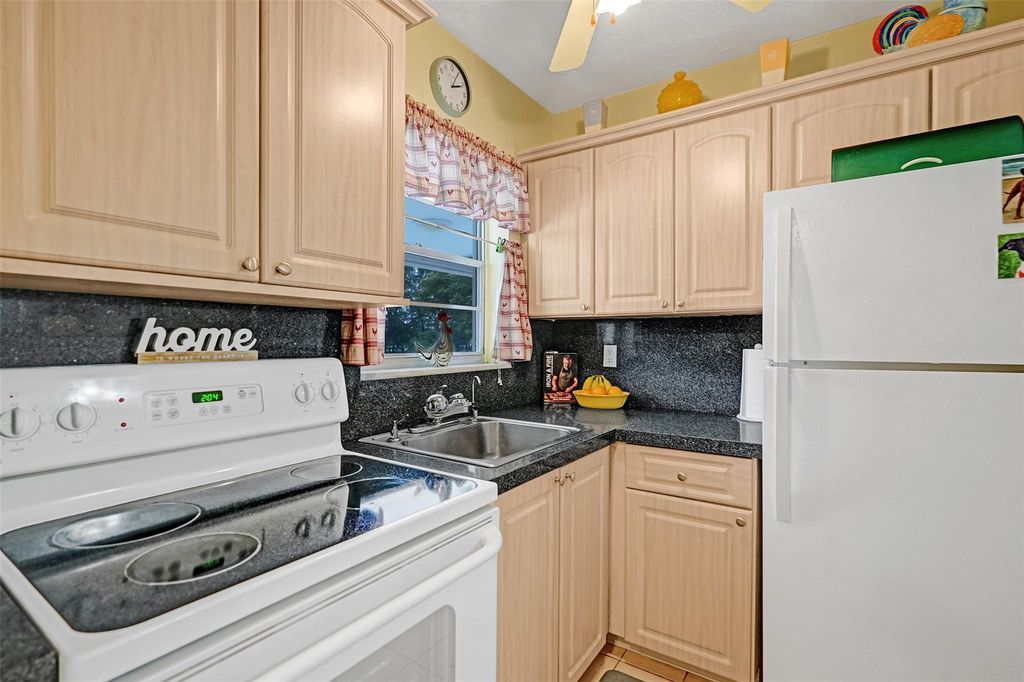 2475 W Golf Boulevard #244, photo 4