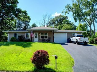263 E Skyline Dr, Ballwin, MO