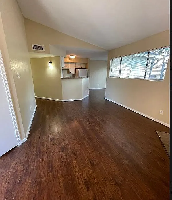 1 bed, 792 sqft, $930 — Photo 4