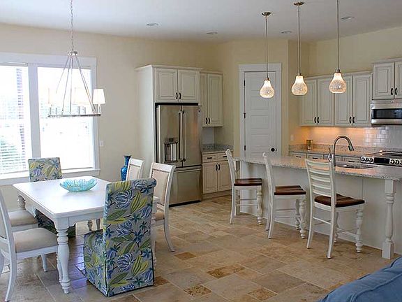 3rd image of 48 Lavender Cir
