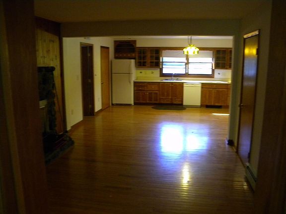 Open Floor Living Room/Kitchen