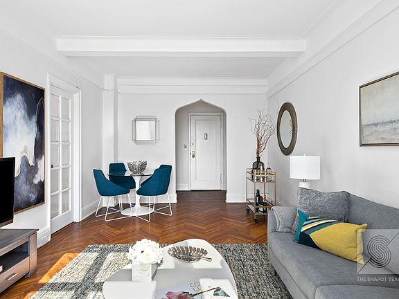 2nd image of 233 W 99th St APT 17D