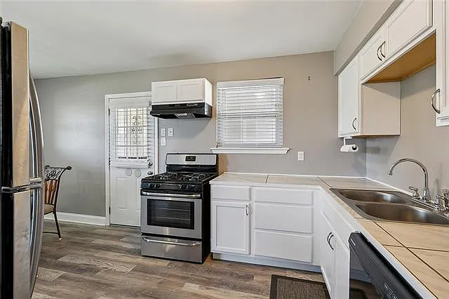 1749 Diane Dr — Photo 4