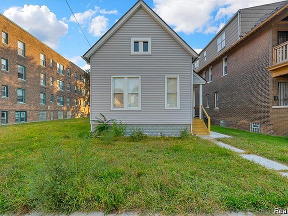 2nd image of 2012 Hubbard St