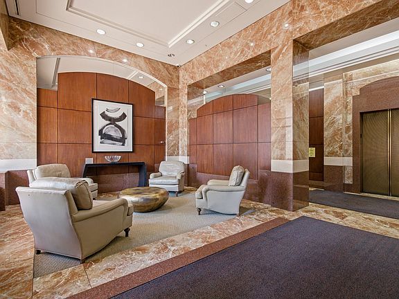 5th image of 4801 Fairmont Ave APT 809