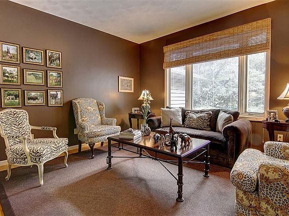 4th image of 150 Pine Glen Dr #150