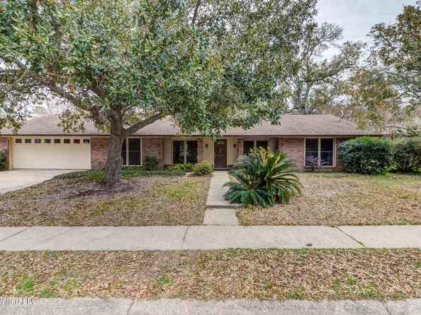 530 Mockingbird Dr, Long Beach, MS 39560