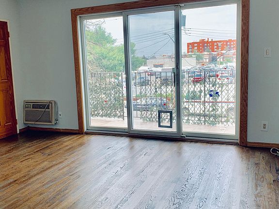 4th image of 2118 E 66th St #2