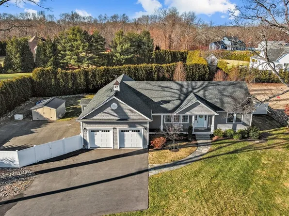 367 Lincoln St, Seekonk, MA 02771