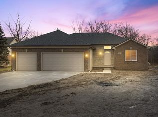 36262 Egan Dr, Clinton Township, MI