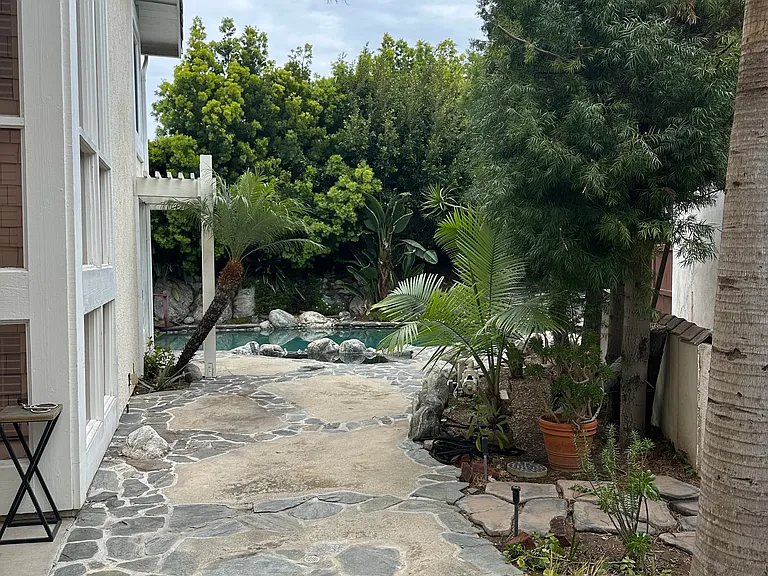 4901 Royce Rd — Photo 5