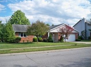 611 W Estate Dr, Bloomington, IN