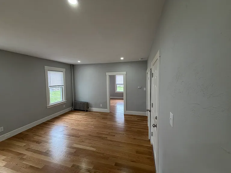 24A Summer St — Photo 4