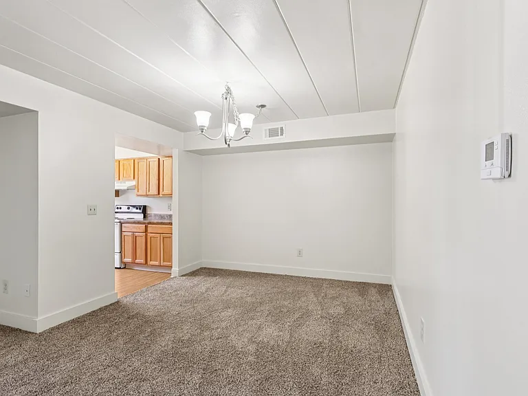 Heritage Park Apartments — Photo 7