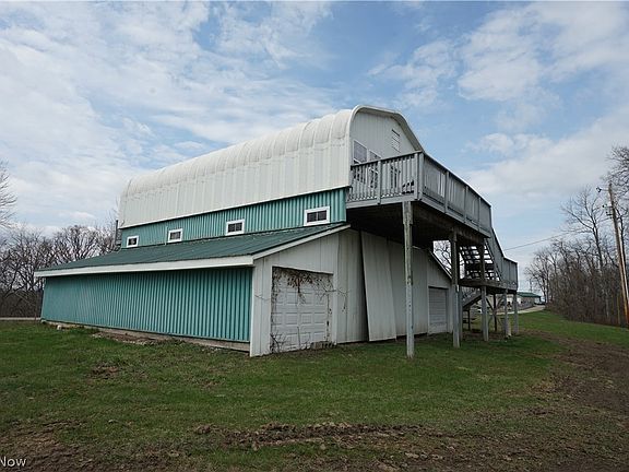 3rd image of 56835 Stephens Rd