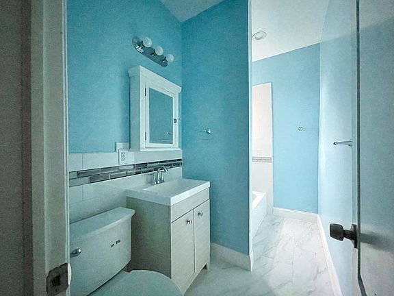 3rd image of 645 Bergen Ave #28A