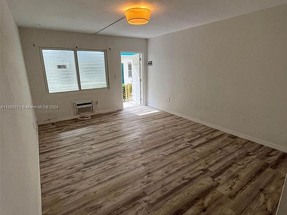 2nd image of 944 Meridian Ave APT 4