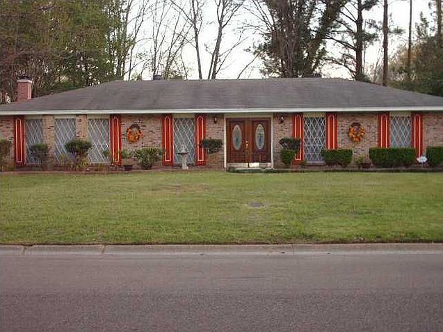1st image of 1815 Bienville Dr