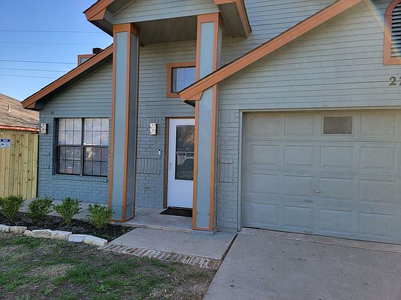 2nd image of 2708 Taft St