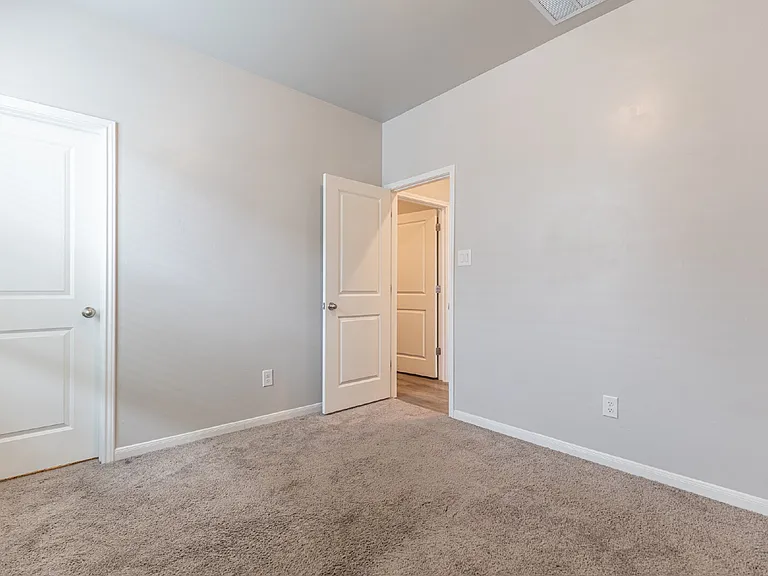 3923 Ivy Path — Photo 18