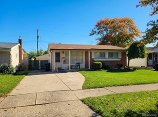 445 Van Lawn St, Westland, MI 48186