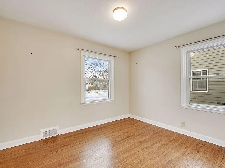 3236 Idaho Ave S — Photo 8