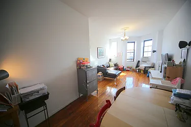 Rented by Metropolitan Realty