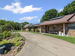 100 Yorkshire Dr, Princeton, TX 75407