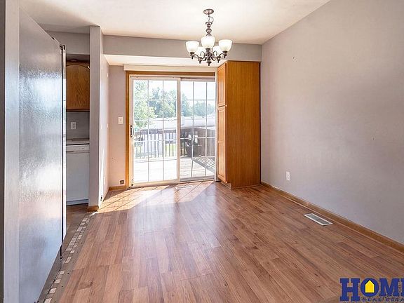 3rd image of 1840 SW 22nd St