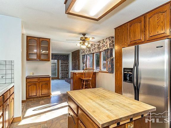 5th image of 109 N Carson Meadow Dr