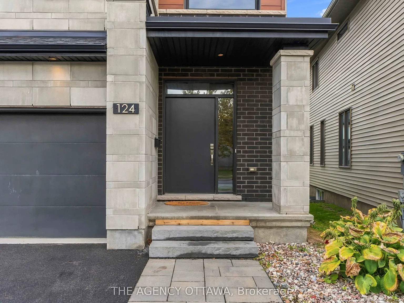 4 bed, $3,900 — Photo 2