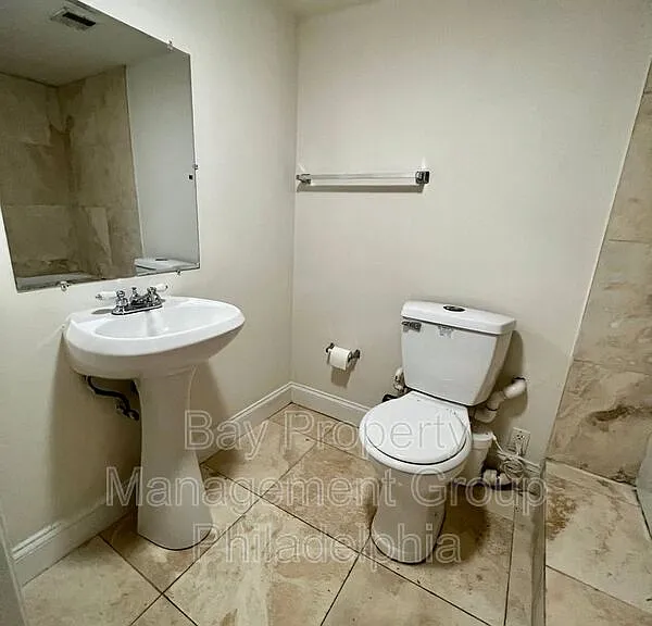 1723 Fontain St #A — Photo 8