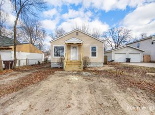 1462 Carlton St, Muskegon, MI 49442