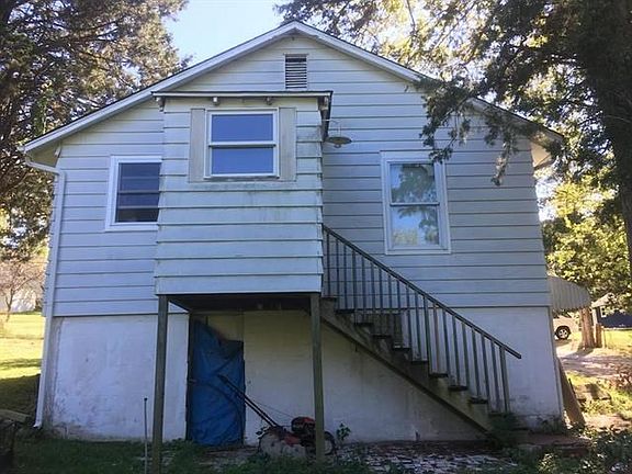 3rd image of 11118 E 8th St S