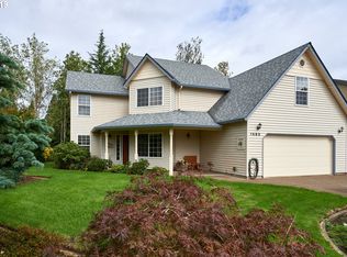 1583 NE Hoffman Dr, McMinnville, OR 97128