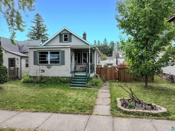 718 Broadway St, Superior, WI 54880
