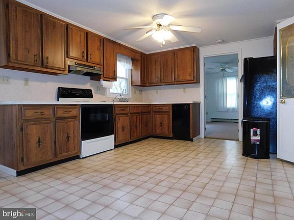 2nd image of 10518 Buena Vista Dr