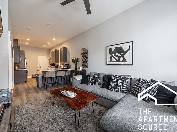 2nd image of 1725 N Honore St #1F