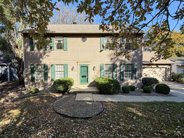 1504 Sandpiper Ln, Champaign, IL 61821