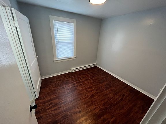3rd image of 3014 McArthur Dr APT 5