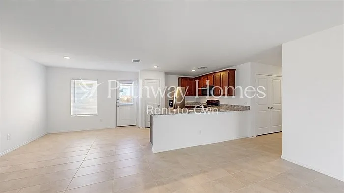 1329 Plum Rd — Photo 9
