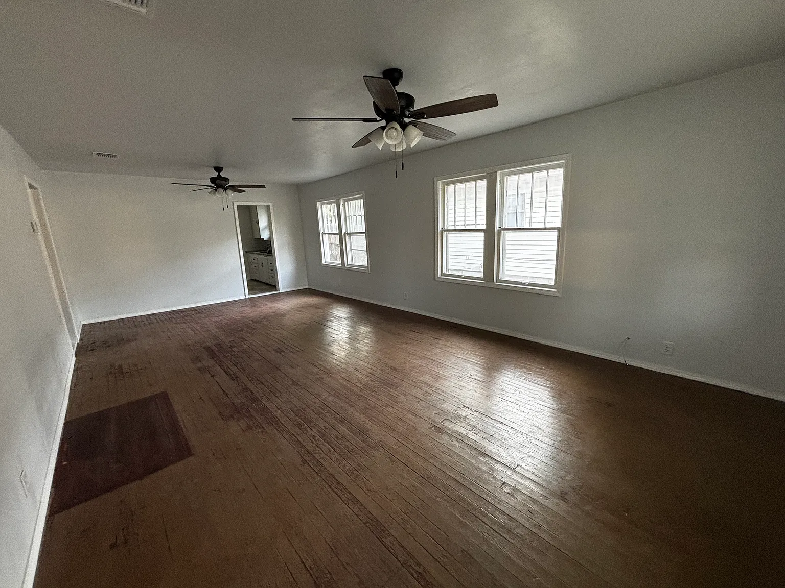 2 bed, 982 sqft, $1,000 — Photo 3